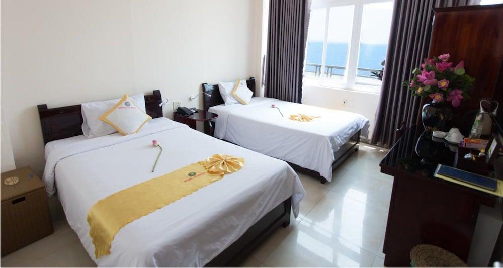 Hong Phuc Hotel Куинён Экстерьер фото